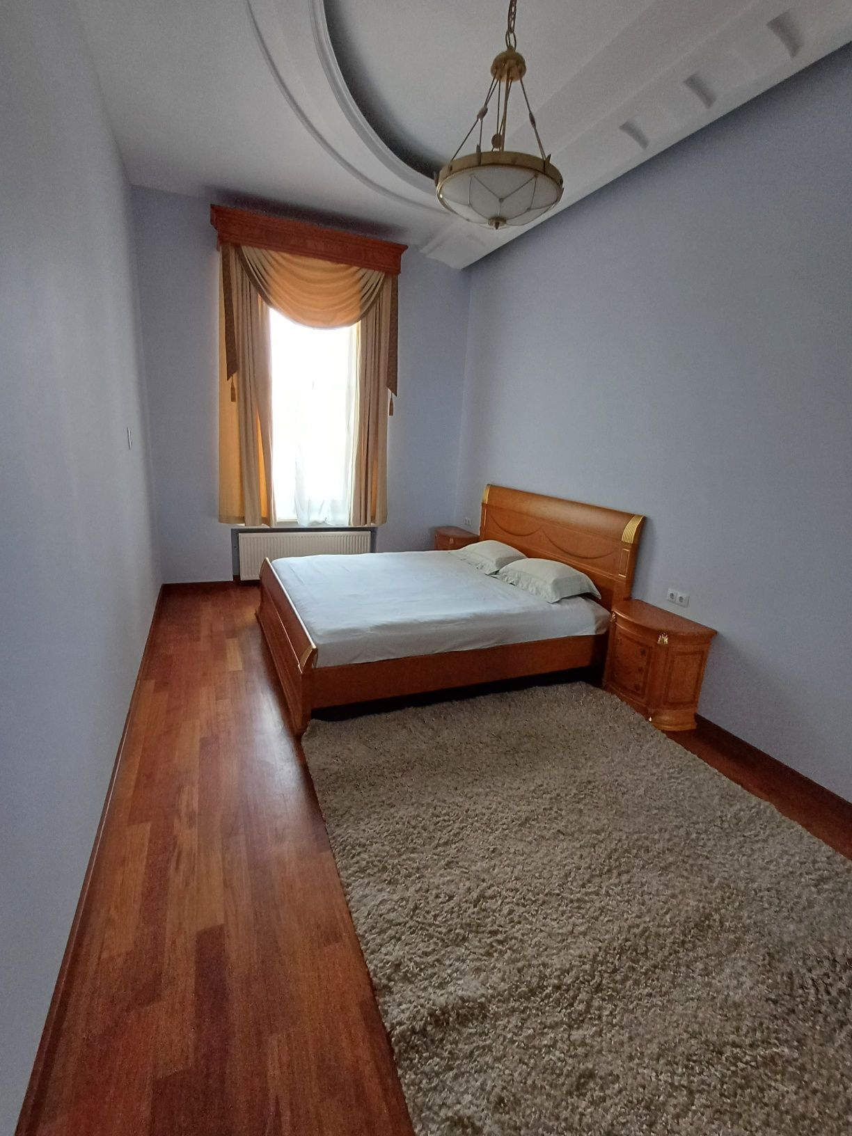 Аренда 4-комнатной квартиры 180 м²