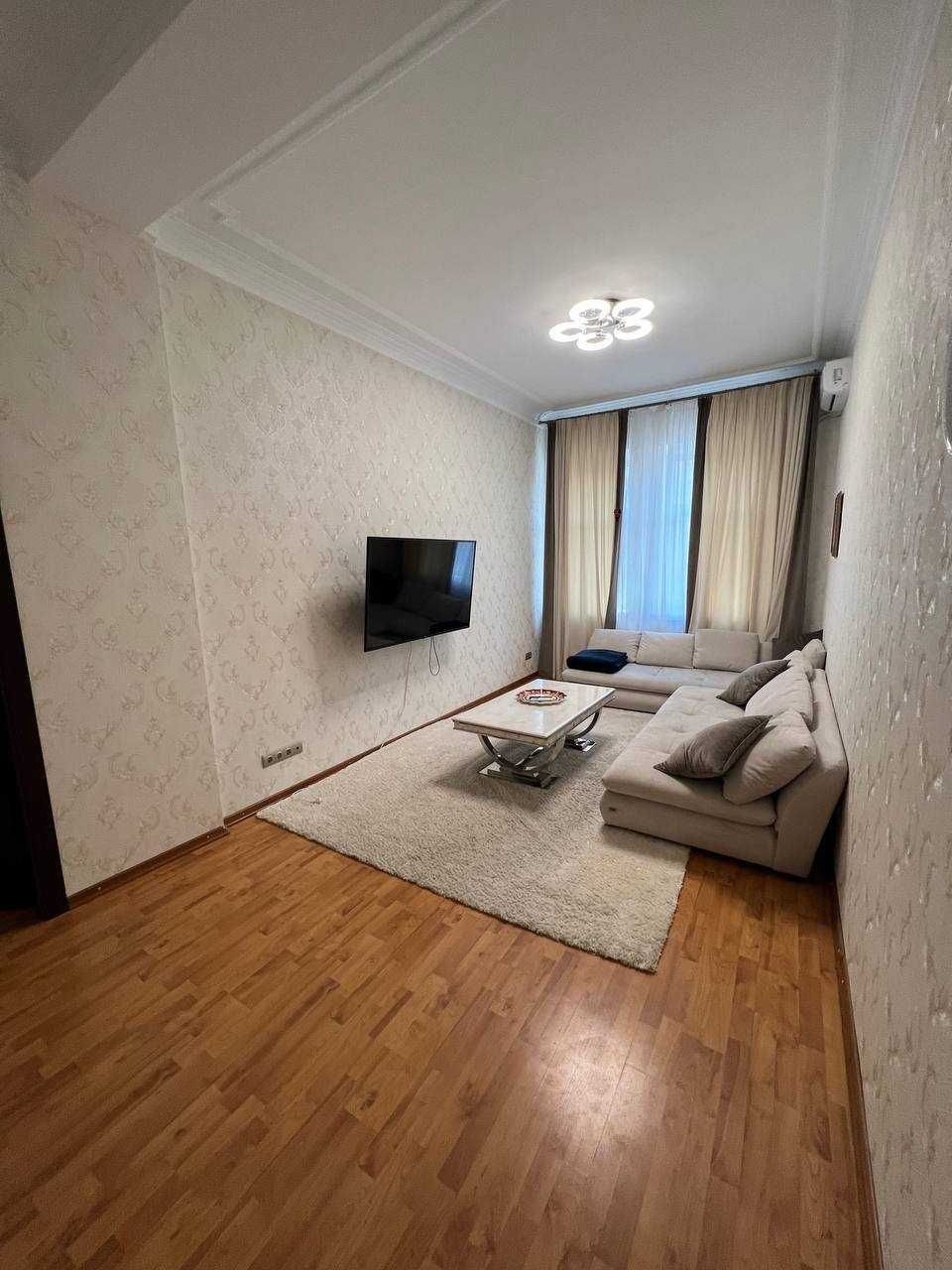 Продажа 2-комнатной квартиры 80 м²