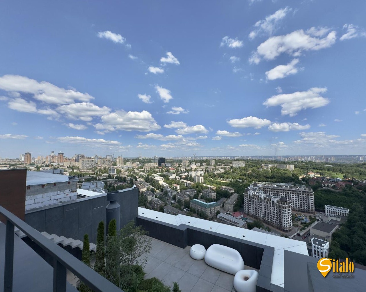 Оренда 3-кімнатної квартири 250 м², Михайла Драгомирова вул., 9