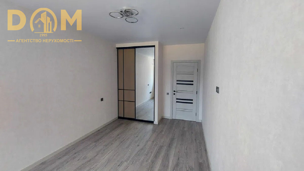 Продаж 2-кімнатної квартири 70 м², Олександра Олеся вул., 2Б