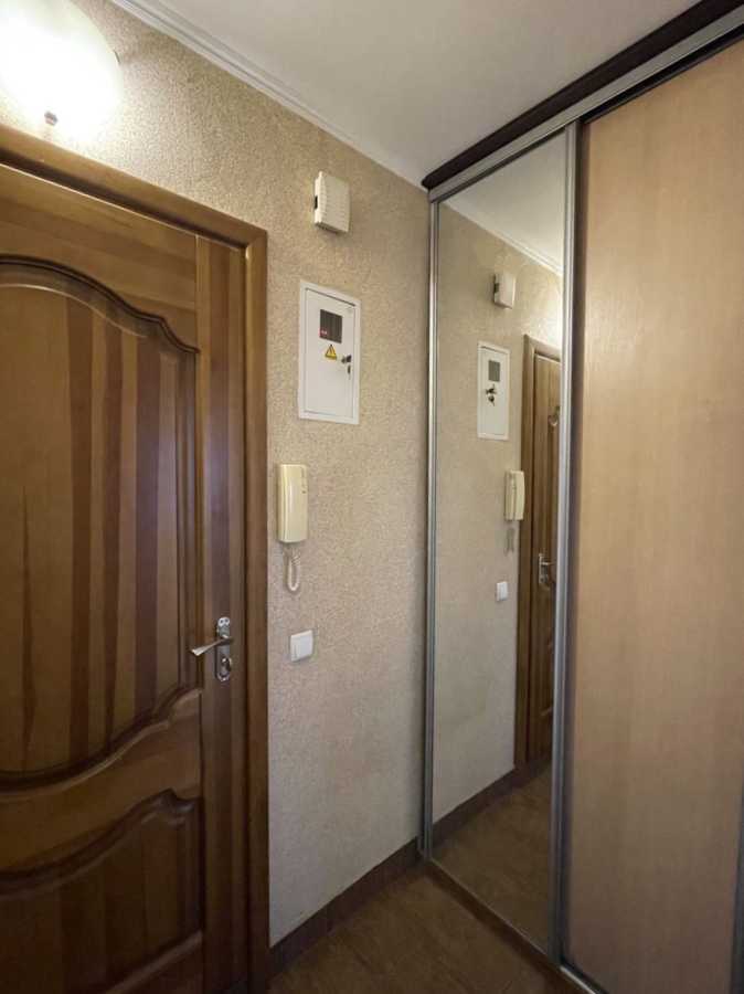Продаж 1-кімнатної квартири 30 м², Зоологічна вул., 4А