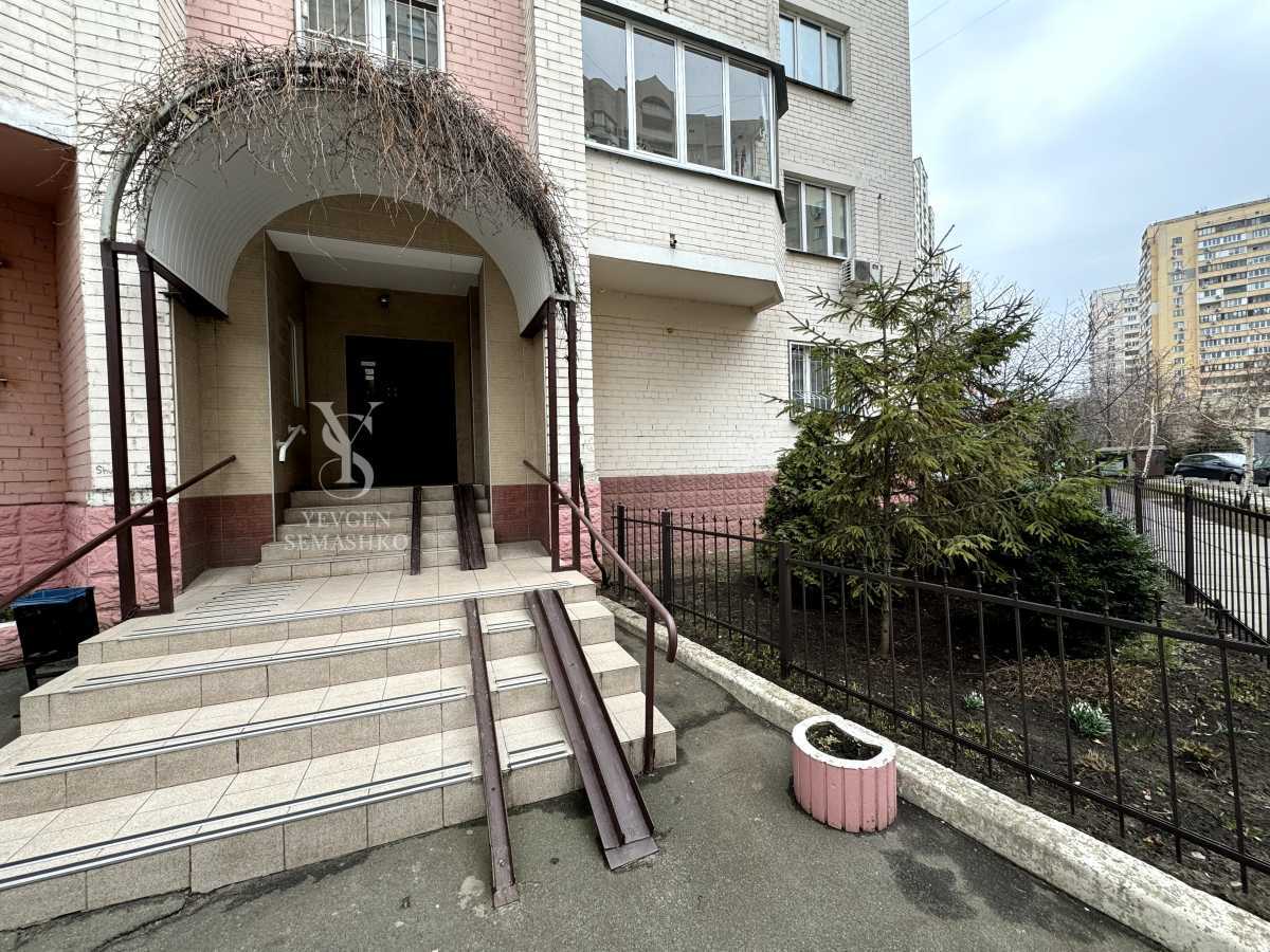 Продажа 2-комнатной квартиры 71 м², Вишняковская ул., 13А