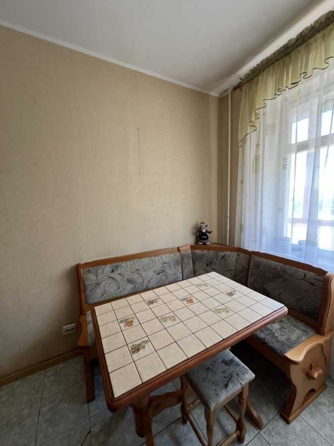 Продаж 1-кімнатної квартири 43 м², Героїв Сталінграда просп., 42А