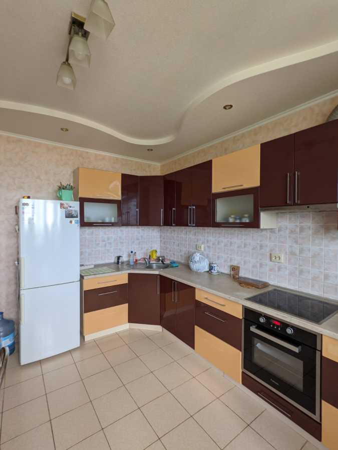Продажа 2-комнатной квартиры 77 м², Николая Закревского ул., 93А