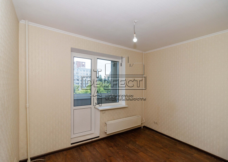 Продаж 3-кімнатної квартири 70 м², Булгакова вул., 7