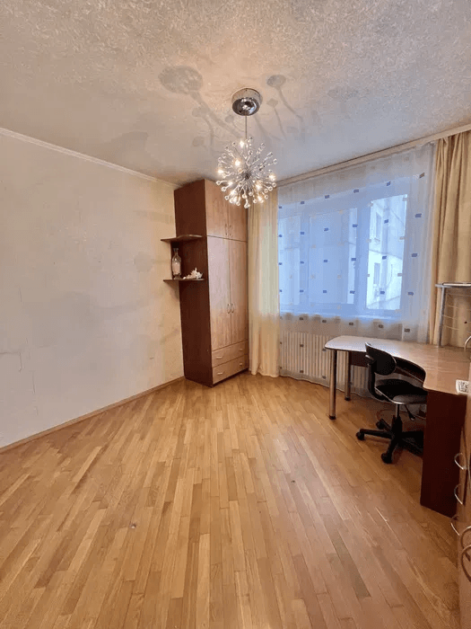 Продажа 4-комнатной квартиры 81.3 м²