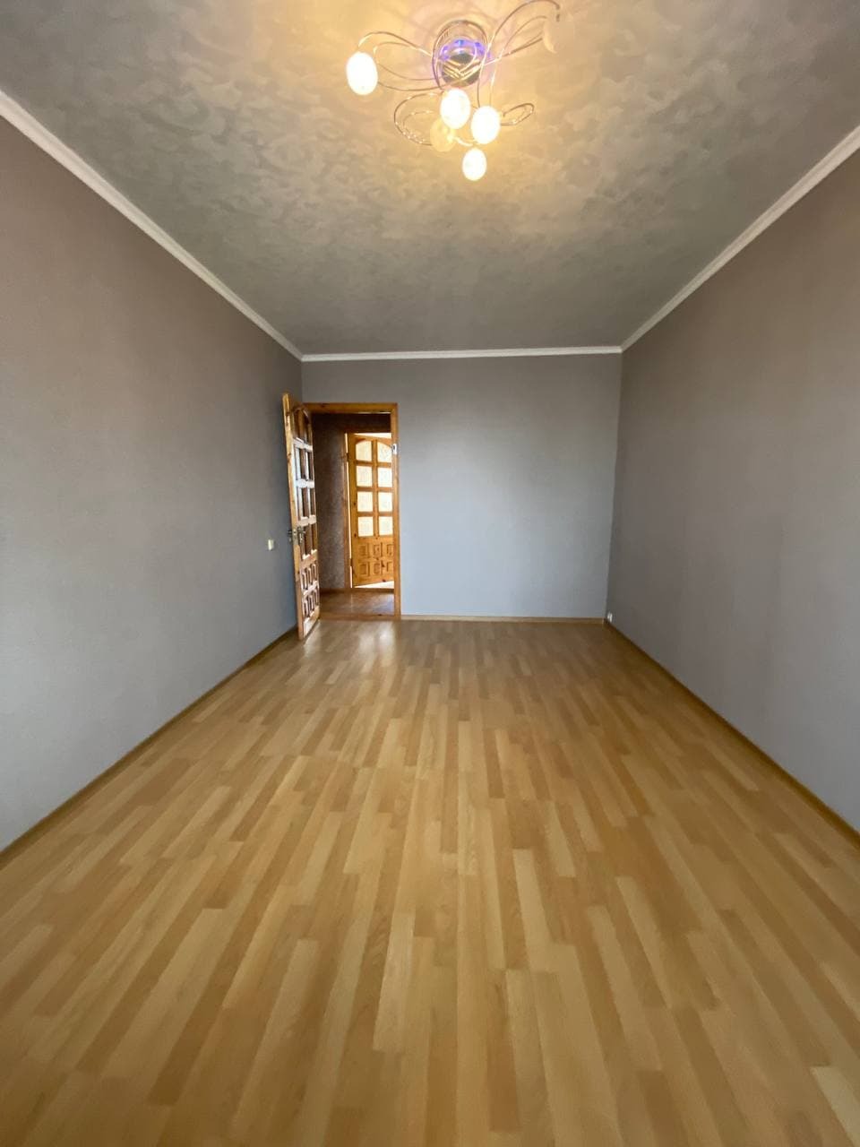 Продаж 3-кімнатної квартири 64.4 м²