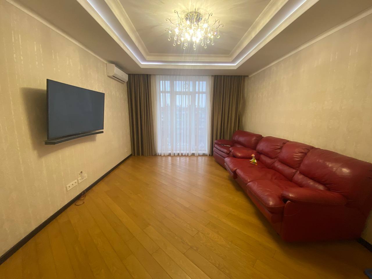 Продаж 3-кімнатної квартири 94 м²