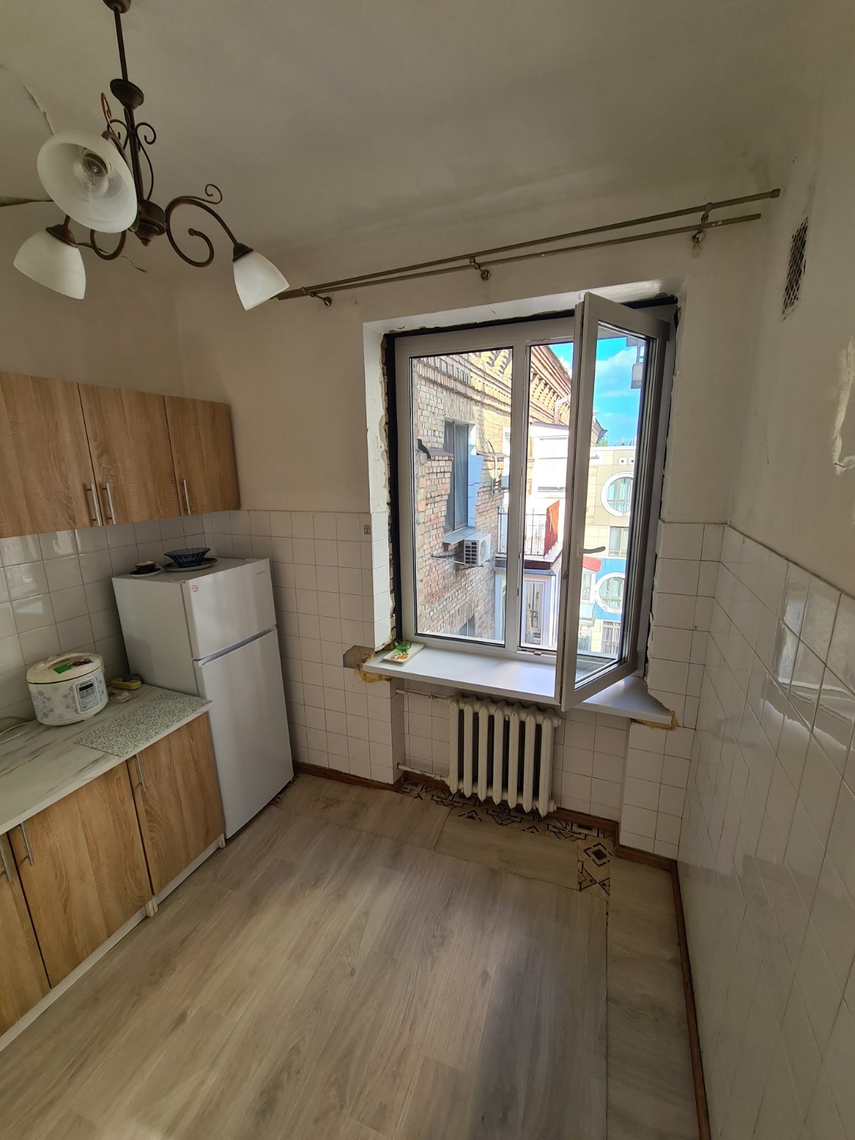 Продаж 3-кімнатної квартири 78 м², Інститутська вул., 18