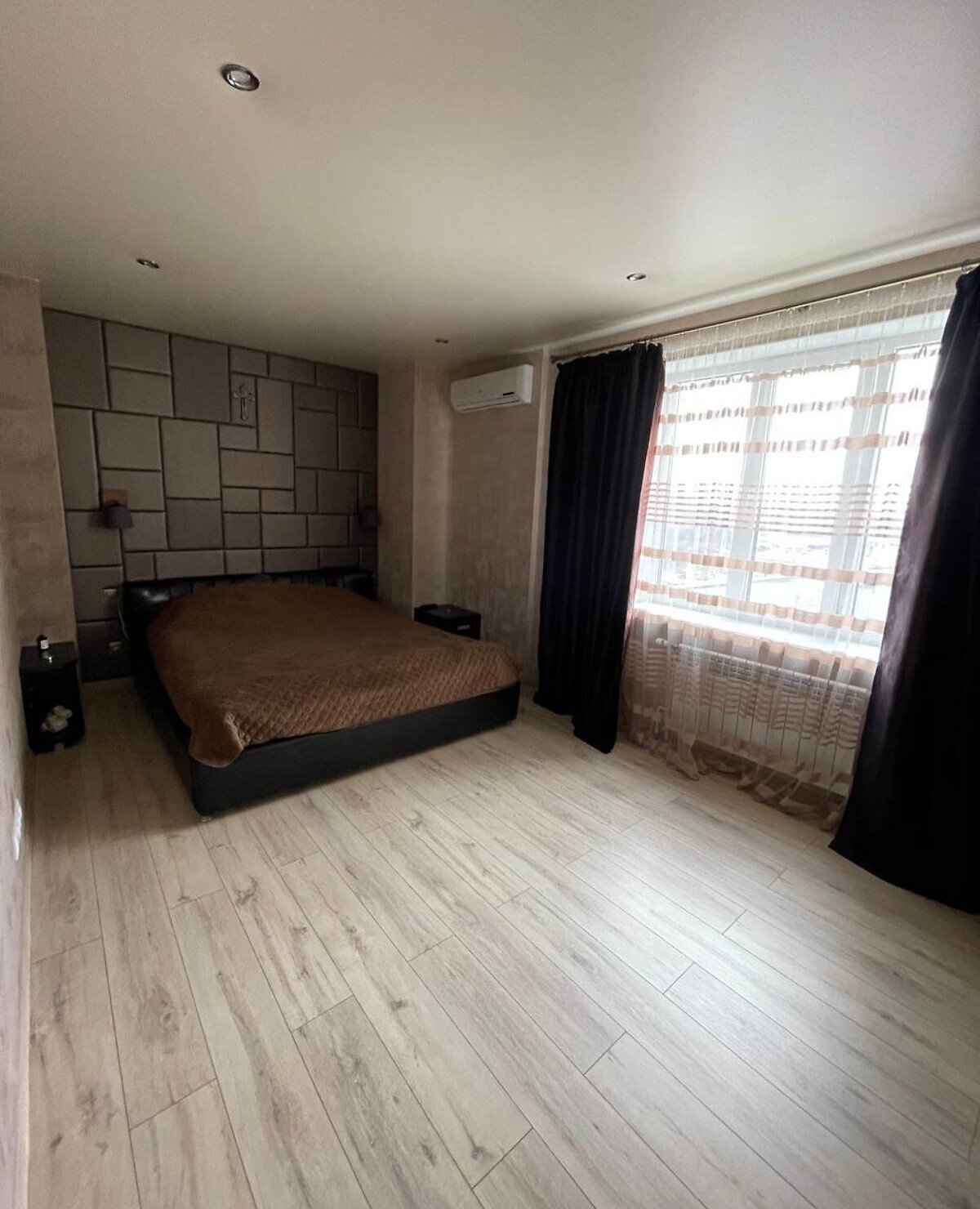 Продаж 2-кімнатної квартири 77 м²