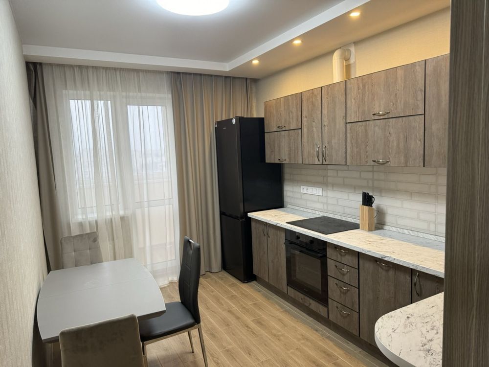 Продажа 2-комнатной квартиры 60 м²