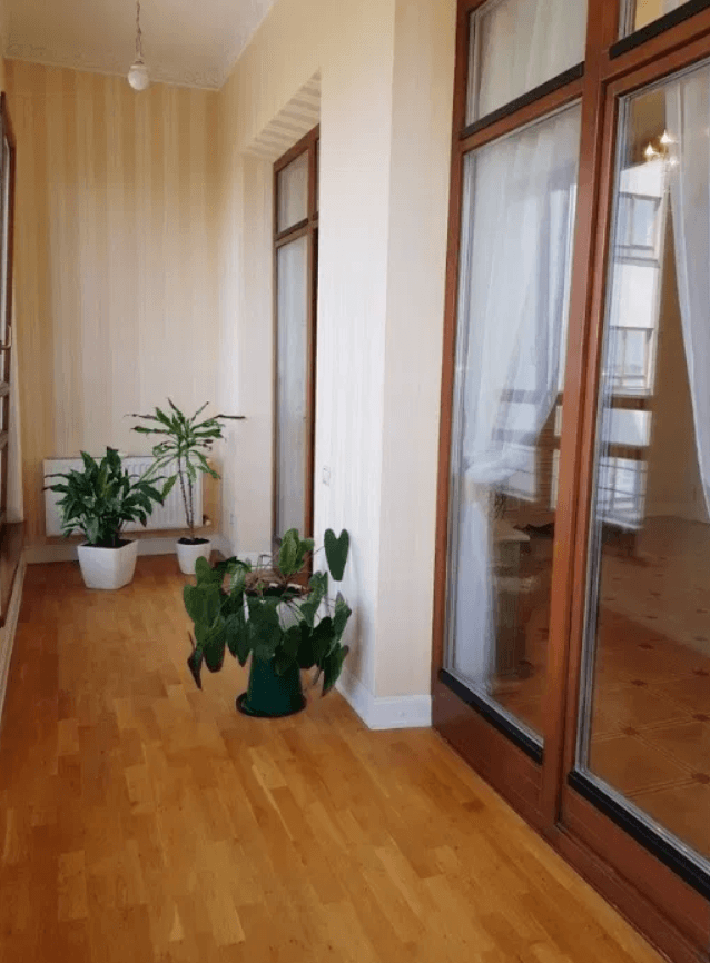 Продаж 3-кімнатної квартири 132 м²