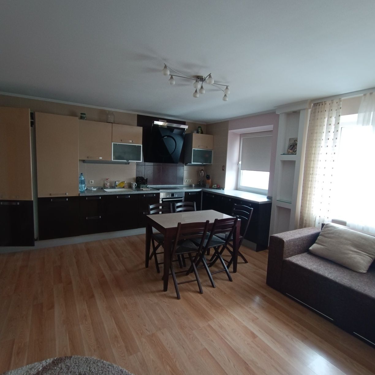 Продаж 3-кімнатної квартири 81 м²