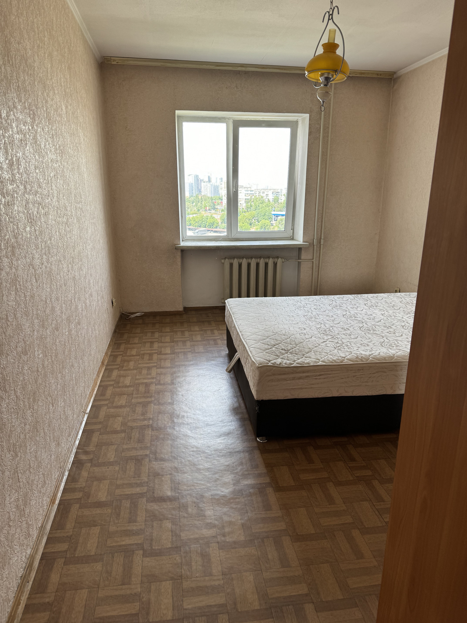 Продаж 3-кімнатної квартири 102.6 м², Ревуцького вул., 5
