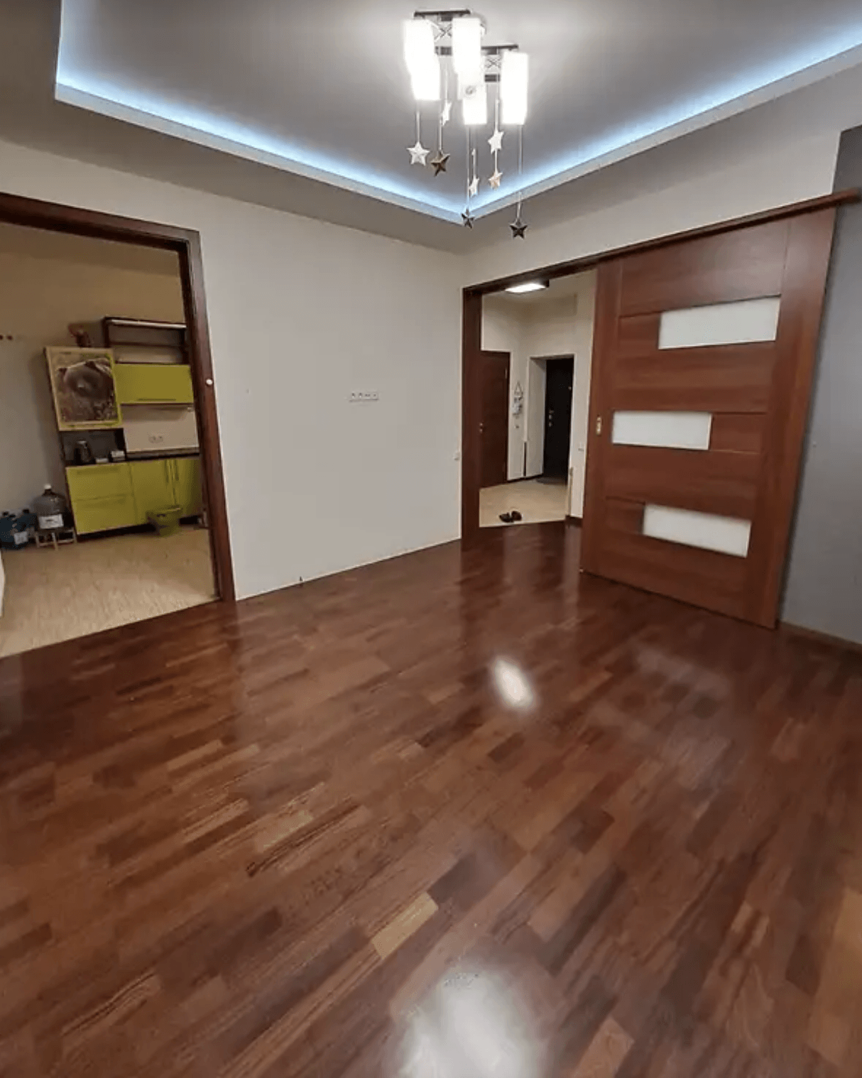Продаж 2-кімнатної квартири 74 м²