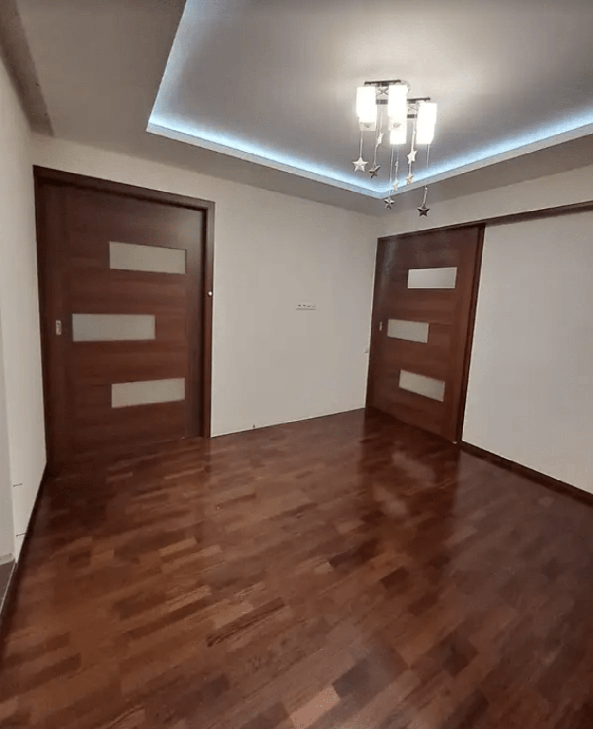Продажа 2-комнатной квартиры 74 м²