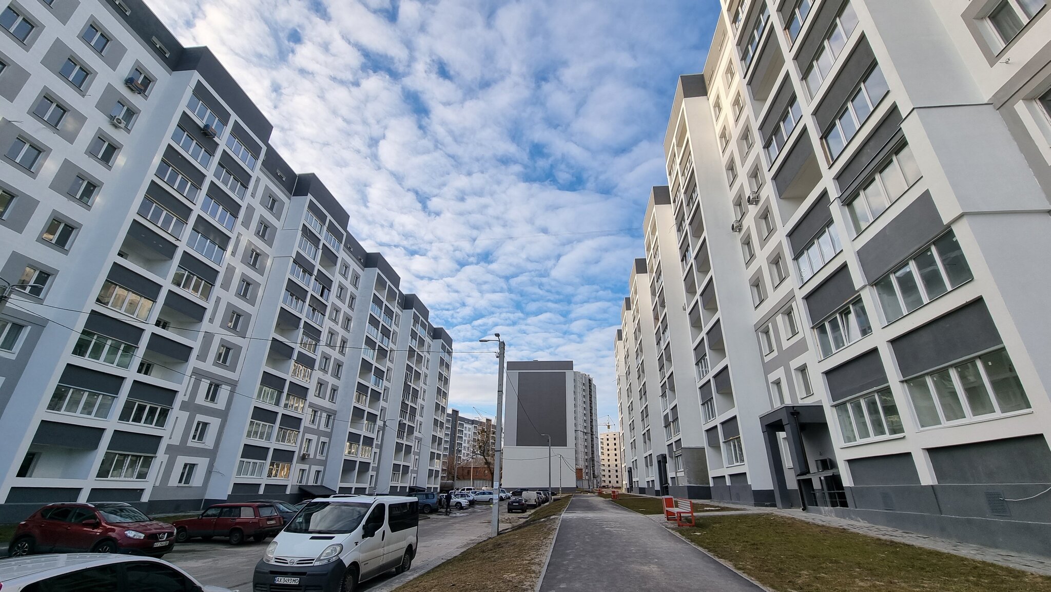 Продажа 2-комнатной квартиры 62 м²