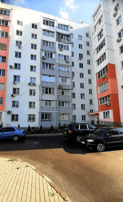 Продажа 2-комнатной квартиры 79 м²