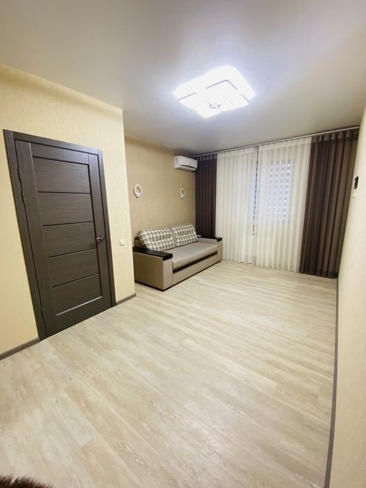 Продаж 1-кімнатної квартири 37.1 м²