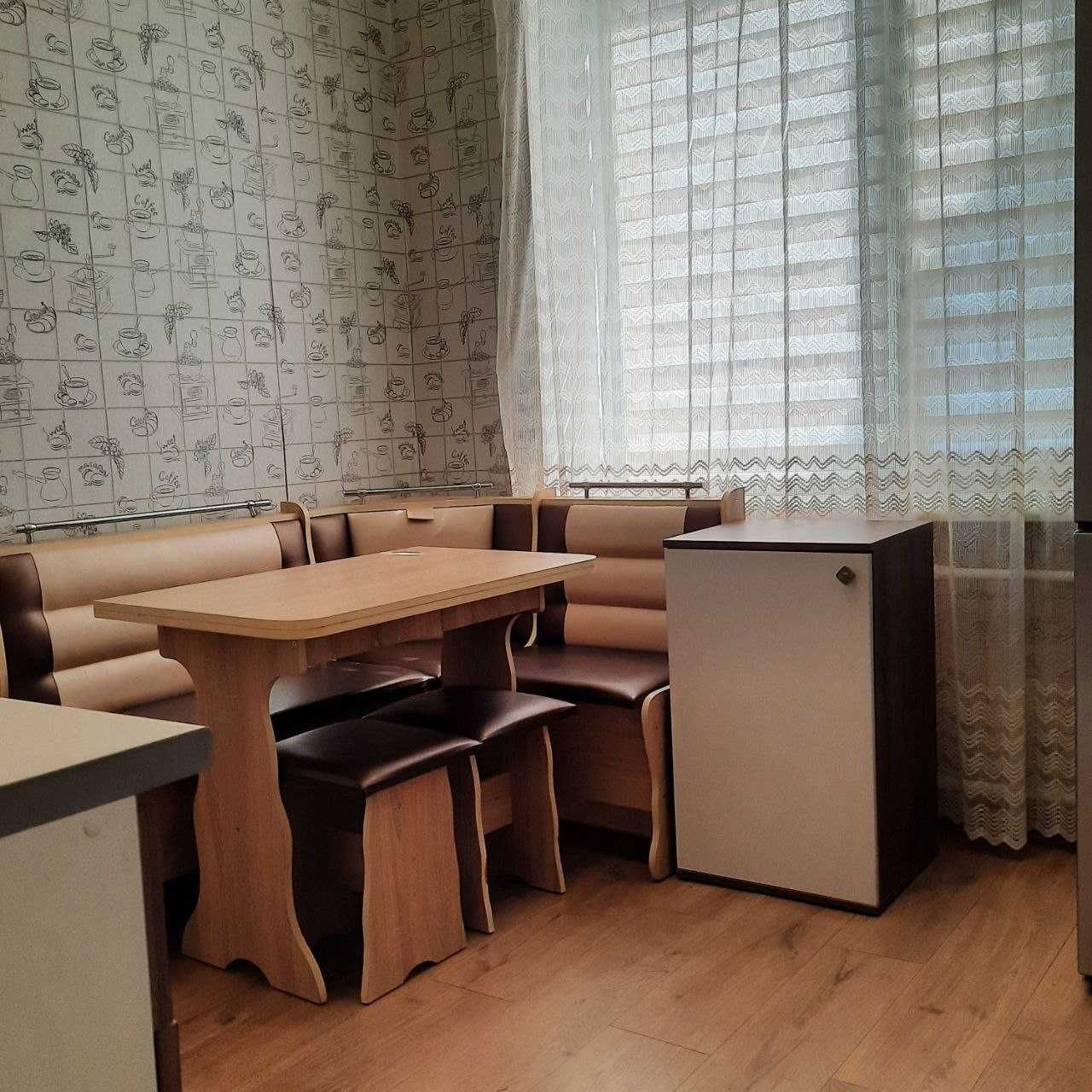 Продаж 2-кімнатної квартири 56 м²