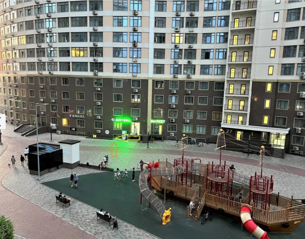 Оренда торговельного приміщення 62 м², Каманіна вул.