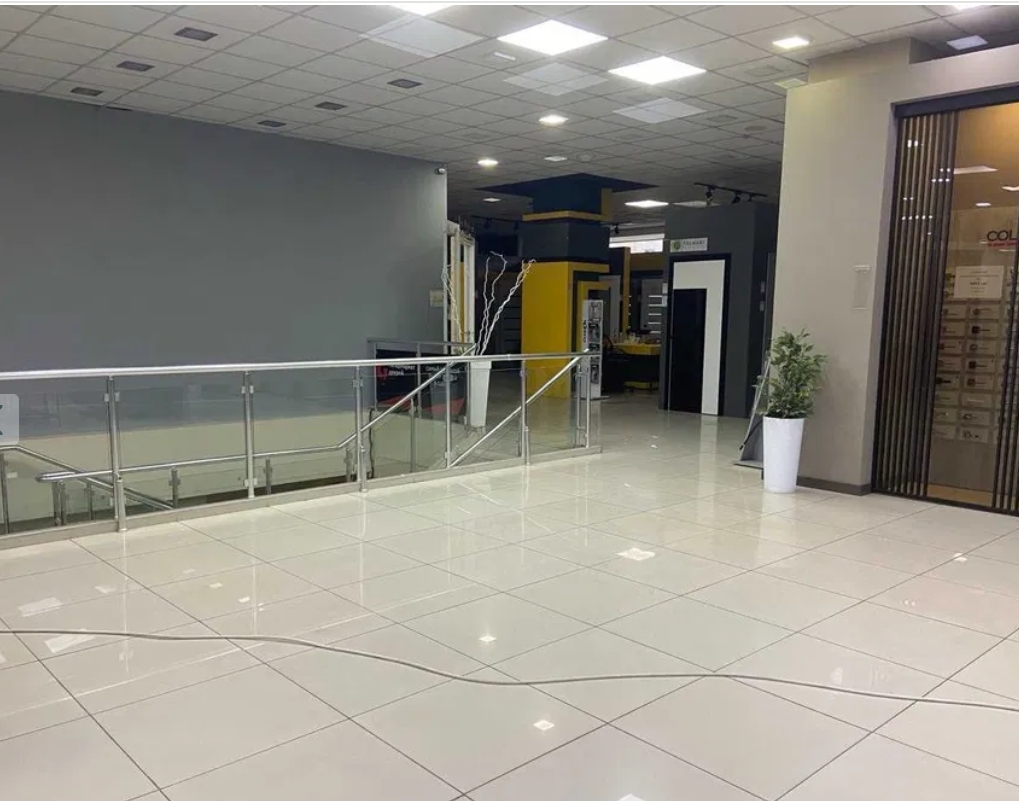 Оренда торговельного приміщення 450 м², Краснова вул.