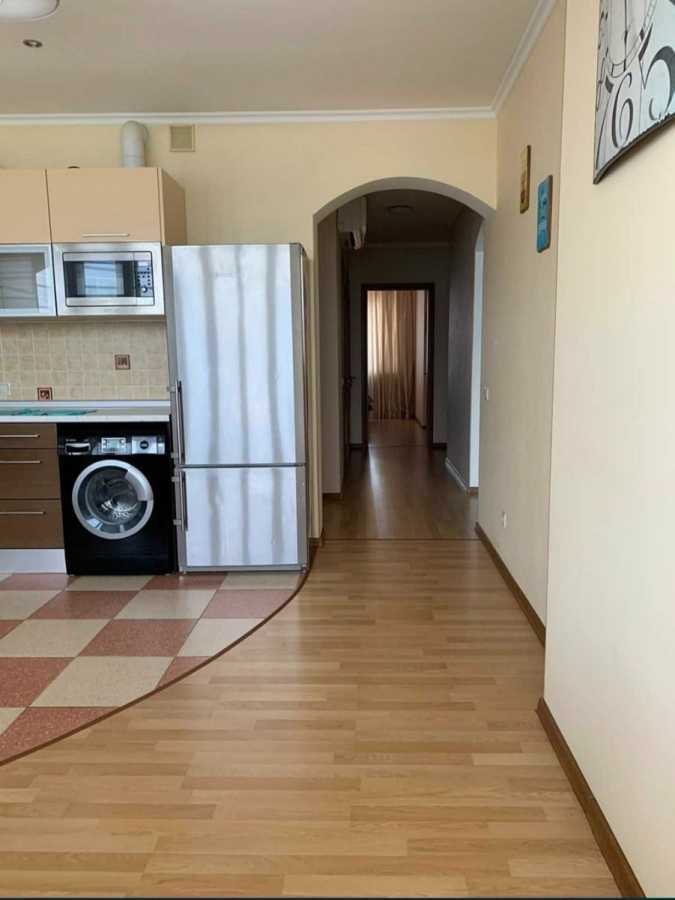 Продажа 3-комнатной квартиры 104 м², Саперно-Слободская ул., 10