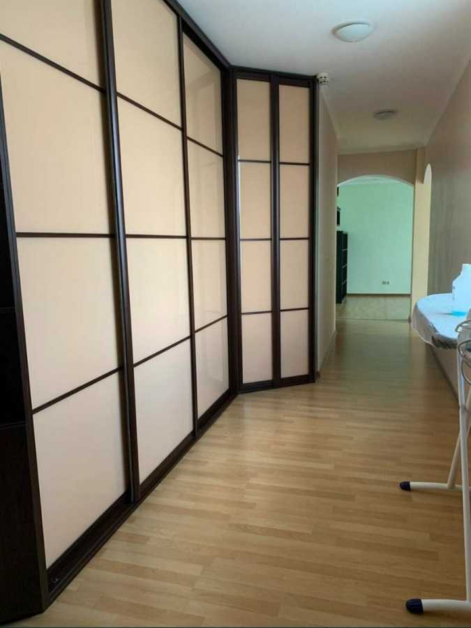 Продаж 3-кімнатної квартири 104 м², Саперно-Слобідська вул., 10