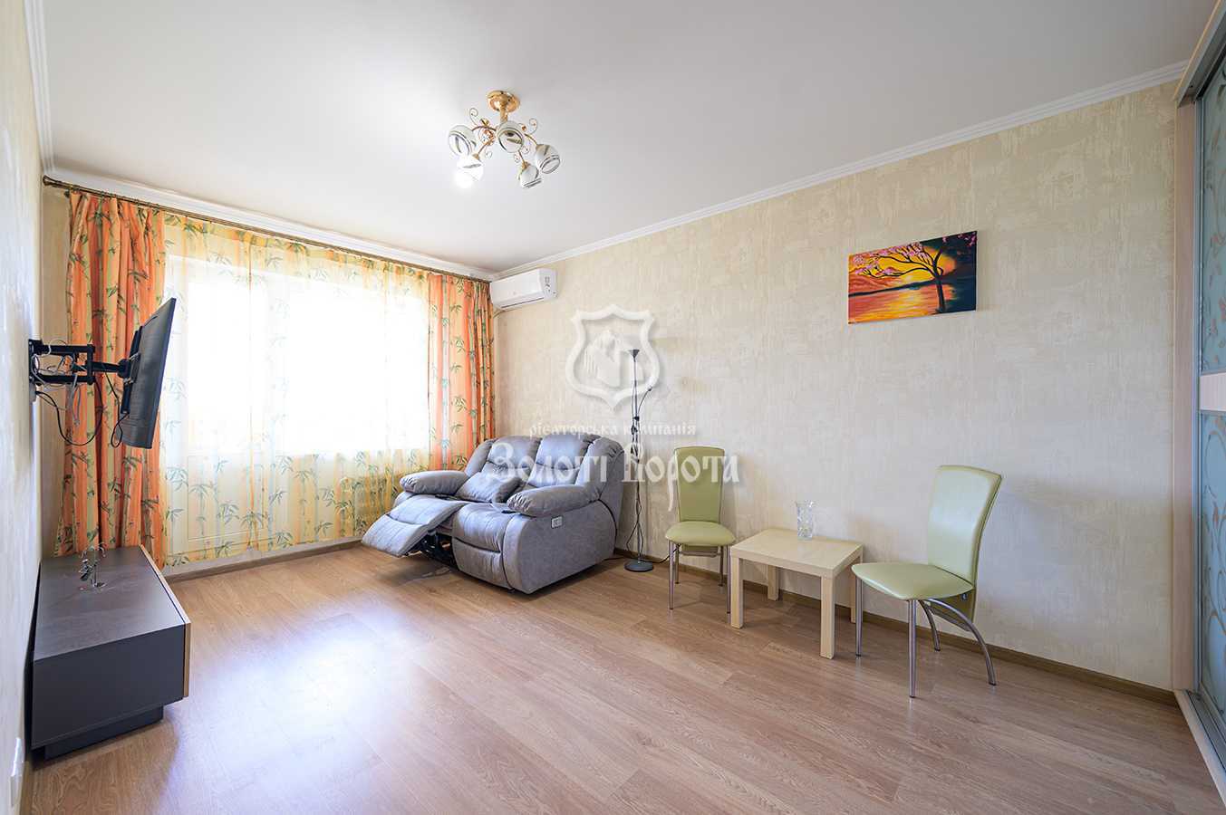 Продажа 2-комнатной квартиры 50.8 м², Академика Глушкова просп., 41