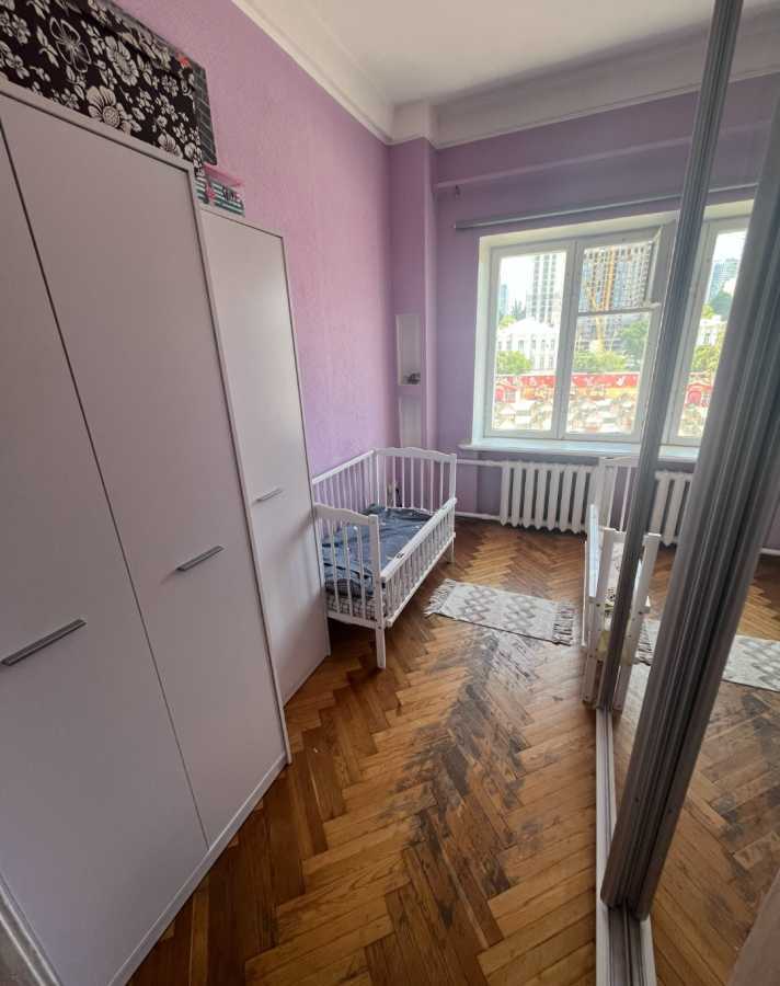 Продаж 3-кімнатної квартири 52 м², Велика Васильківська вул.