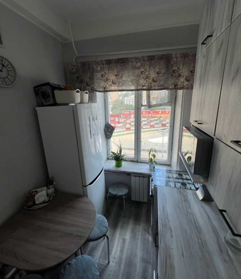 Продажа 3-комнатной квартиры 52 м², Большая Васильковская ул.
