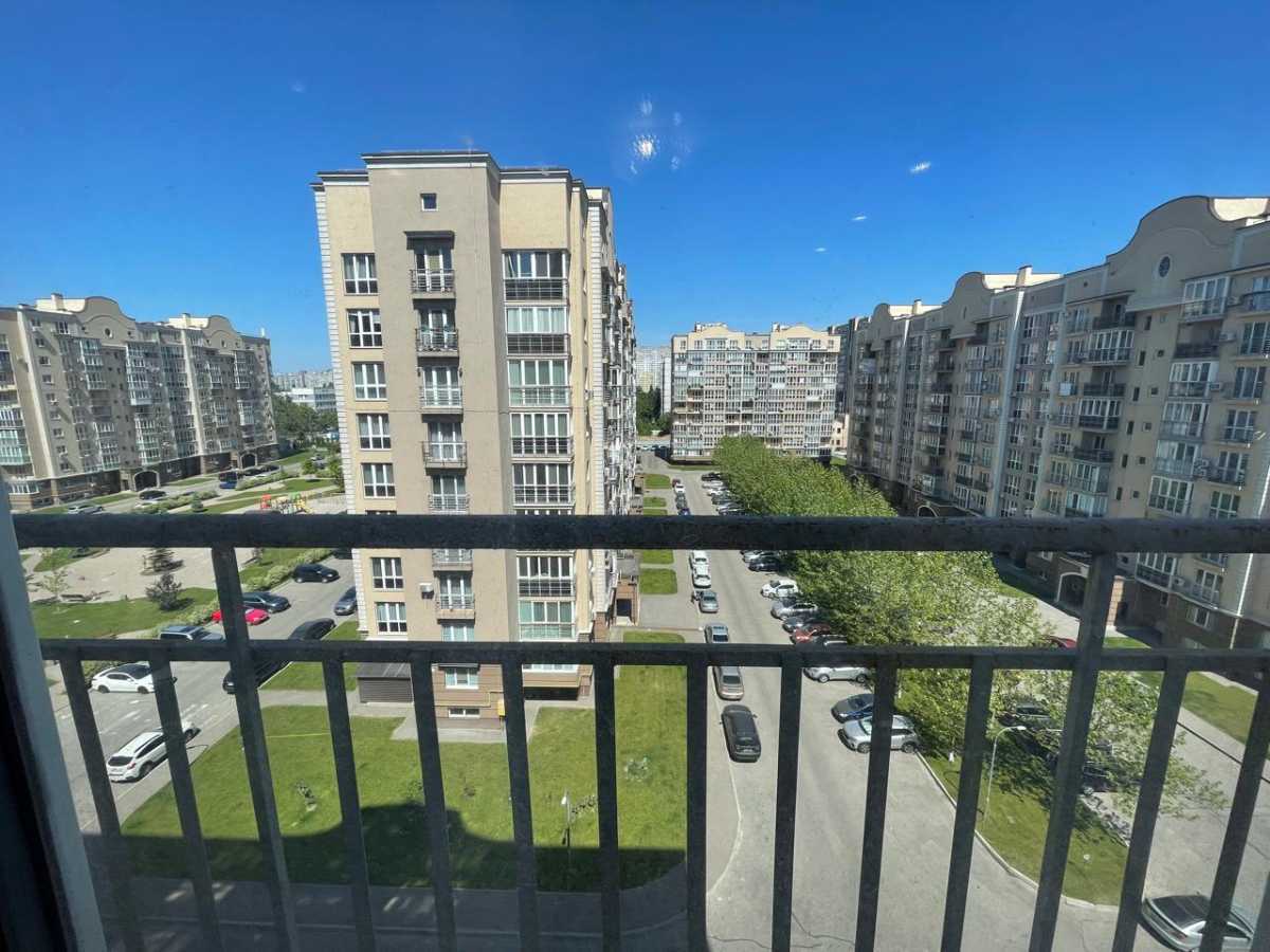 Продажа 3-комнатной квартиры 87 м², Метрологическая ул., 15А