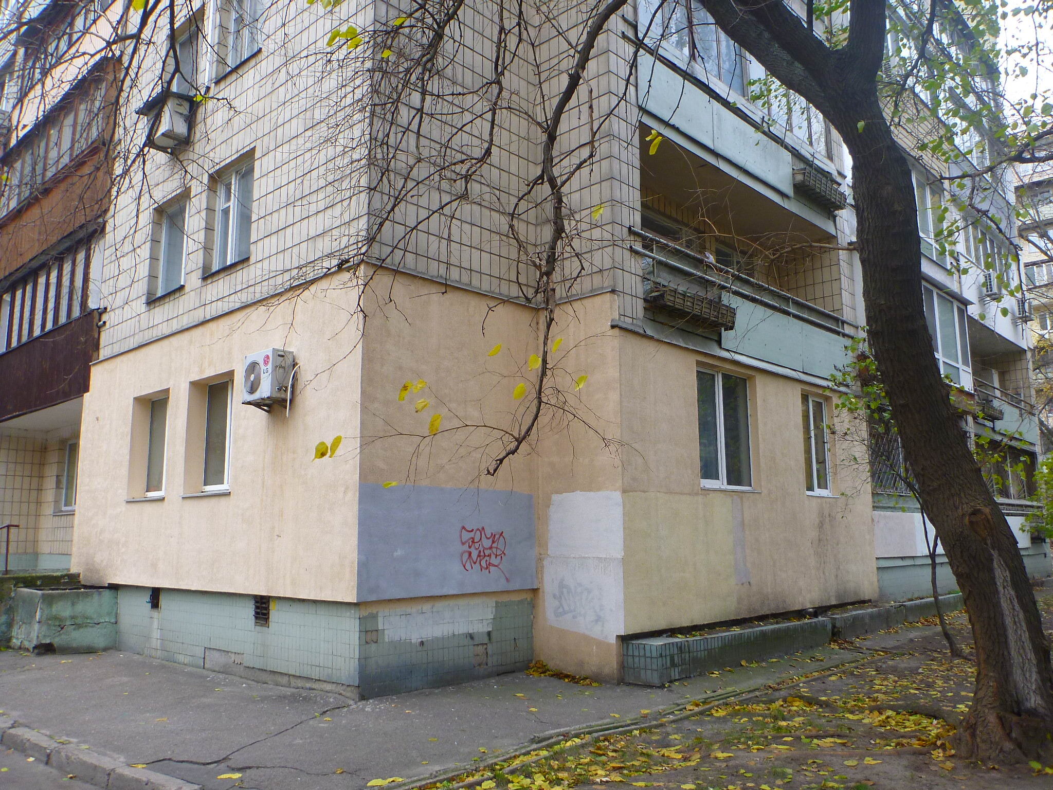 Продаж 2-кімнатної квартири 45 м², Раїси Окіпної вул., 5А