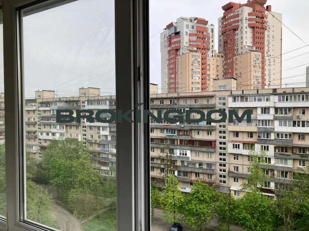 Продажа 3-комнатной квартиры 65 м², Павла Тычины просп., 5А