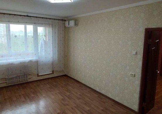 Продаж 4-кімнатної квартири 83 м²