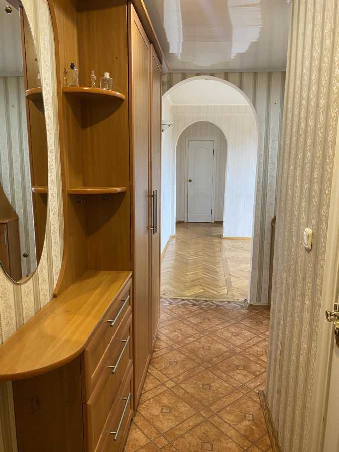 Продажа 3-комнатной квартиры 62 м², Авиаконструктора Антонова ул., 2/32