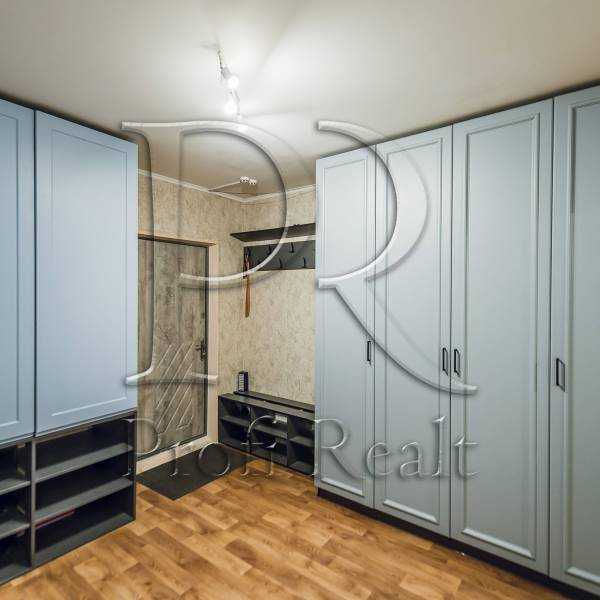 Продаж 1-кімнатної квартири 55 м², Ясинуватський пров., 11