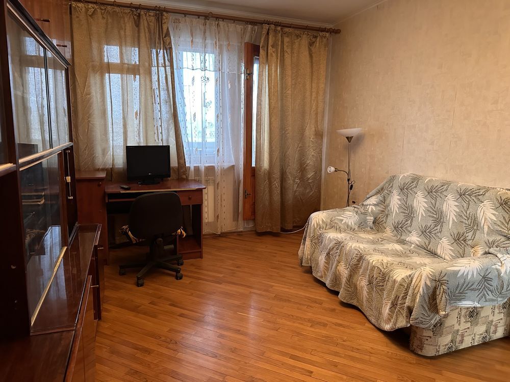 Продаж 4-кімнатної квартири 83 м²