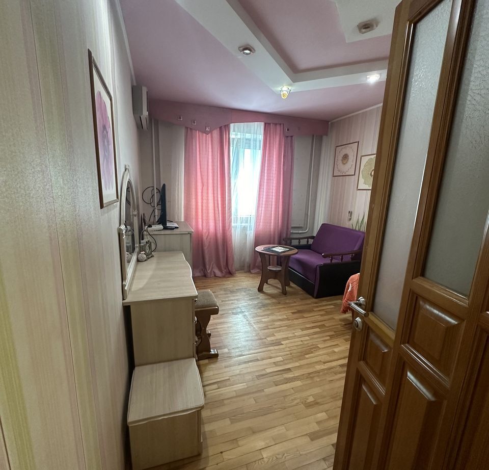 Продаж 2-кімнатної квартири 53 м², Терещенковська вул., 20