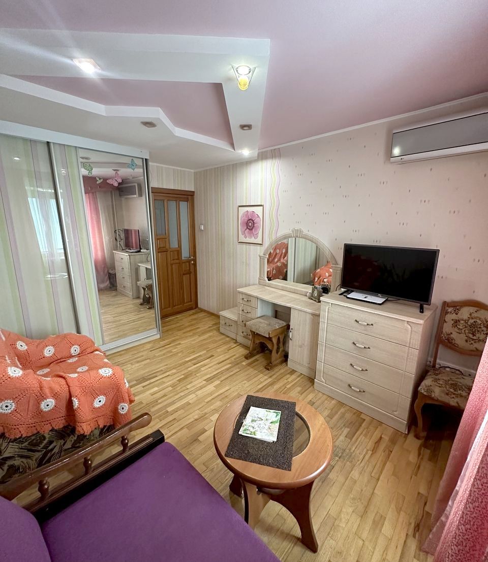 Продаж 2-кімнатної квартири 53 м², Терещенковська вул., 20