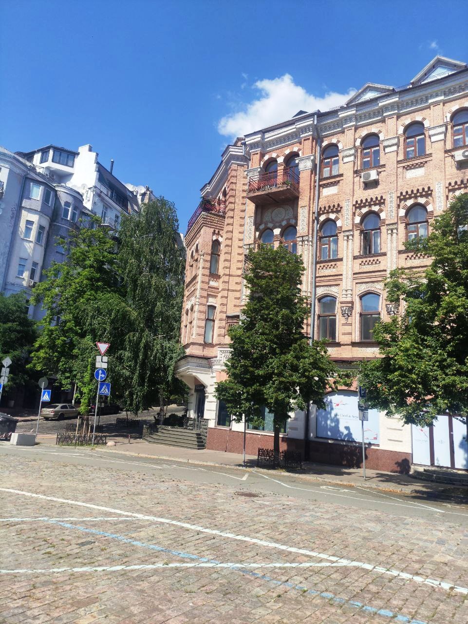 Продаж 5-кімнатної квартири 304.5 м², Ольгінська вул., 2/1