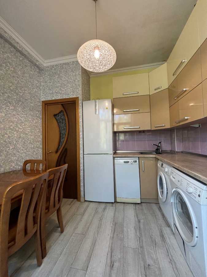 Продаж 1-кімнатної квартири 38 м², Васильківська вул., 15/14