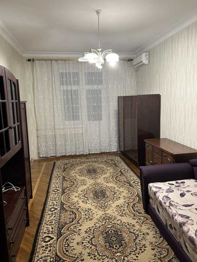 Продаж 2-кімнатної квартири 77 м², Лейпцизька вул., 8