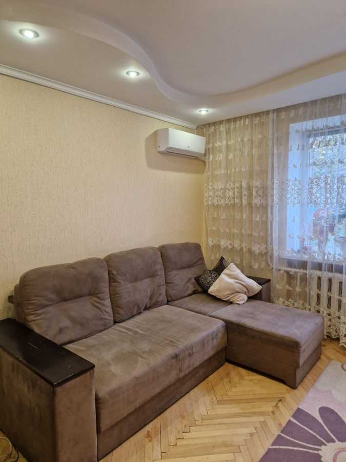 Продаж 2-кімнатної квартири 52 м², Харківське шосе, 55