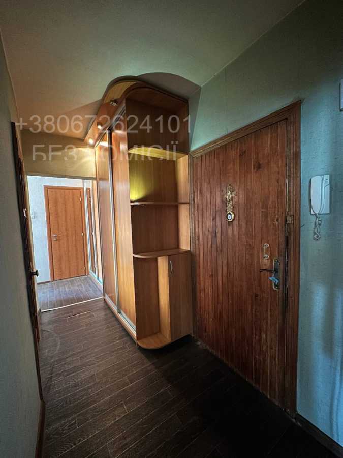 Продажа 2-комнатной квартиры 52 м², Иорданская ул., 2