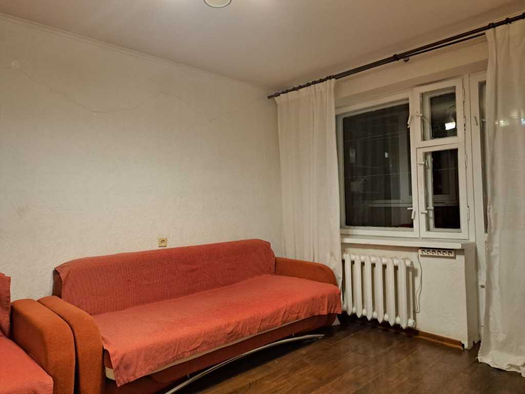 Продаж 1-кімнатної квартири 30 м², Симиренка вул.