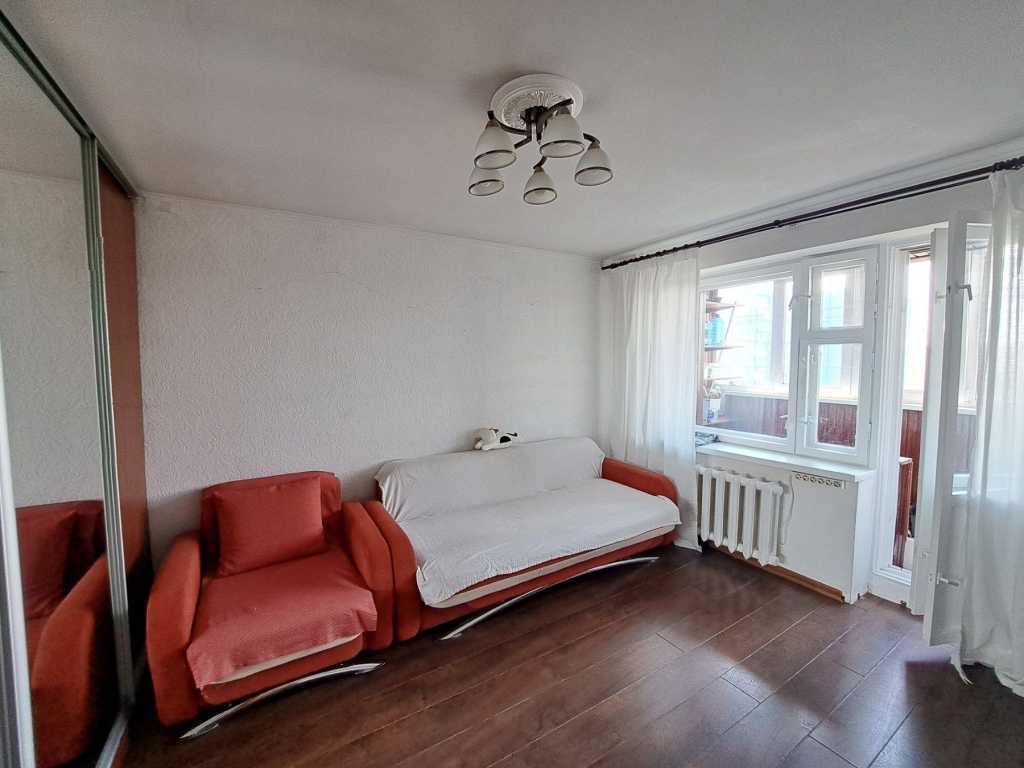 Продаж 1-кімнатної квартири 30 м², Симиренка вул.