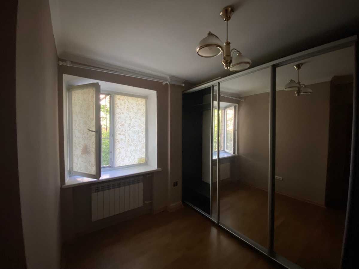 Продажа 4-комнатной квартиры 80 м², Академика Навашина ул., 11