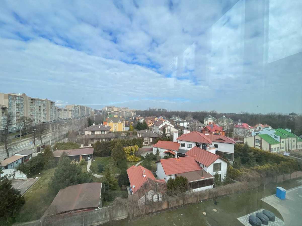 Продаж 2-кімнатної квартири 65 м², Метрологічна вул., 107