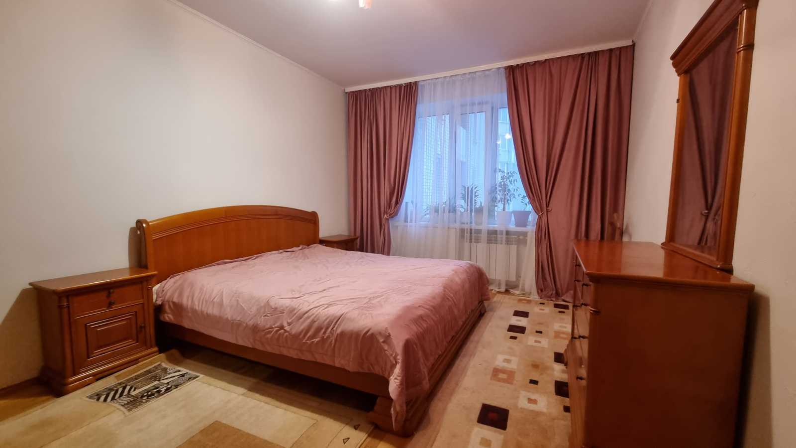 Продаж 3-кімнатної квартири 93 м², Прилужна вул., 4/15